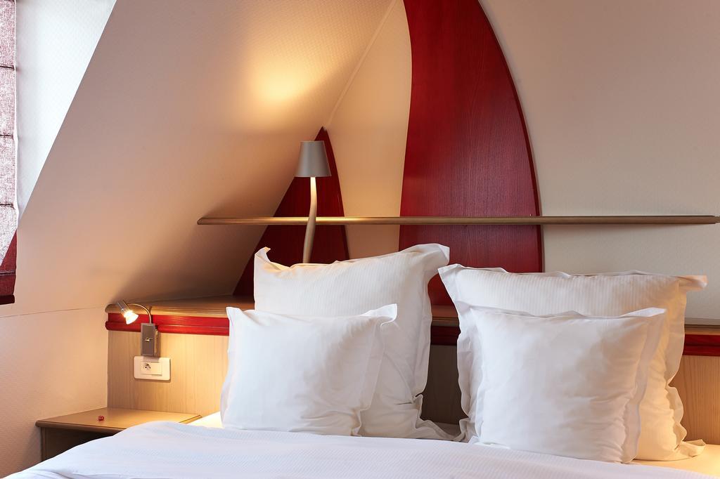 Hotel Spa Et Restaurant Au Chasseur ビルケンヴァルト エクステリア 写真