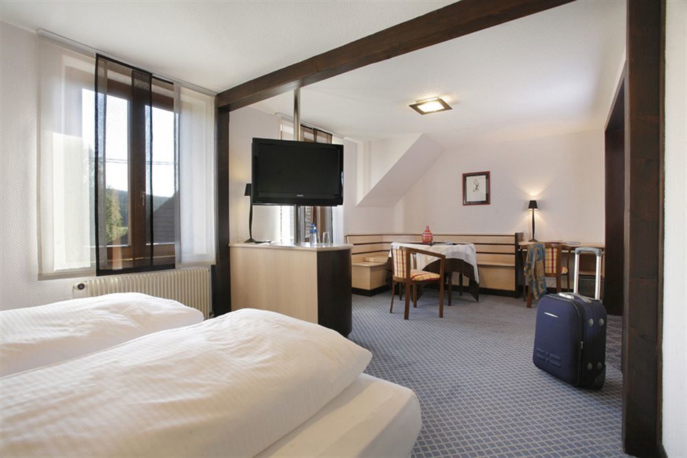 Hotel Spa Et Restaurant Au Chasseur ビルケンヴァルト エクステリア 写真