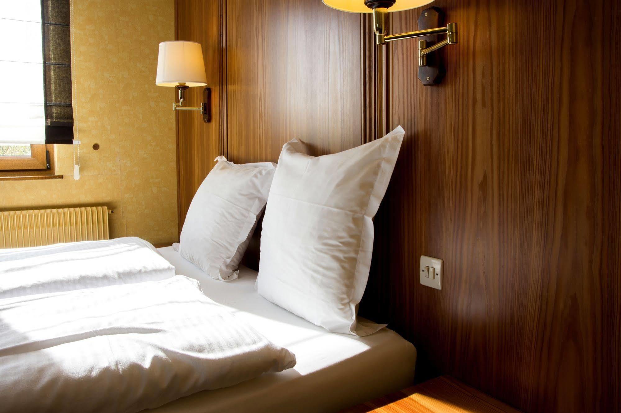 Hotel Spa Et Restaurant Au Chasseur ビルケンヴァルト エクステリア 写真